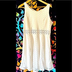 Sequin Heart Junior Size 13 Ivory Dress w/Lace mid-section